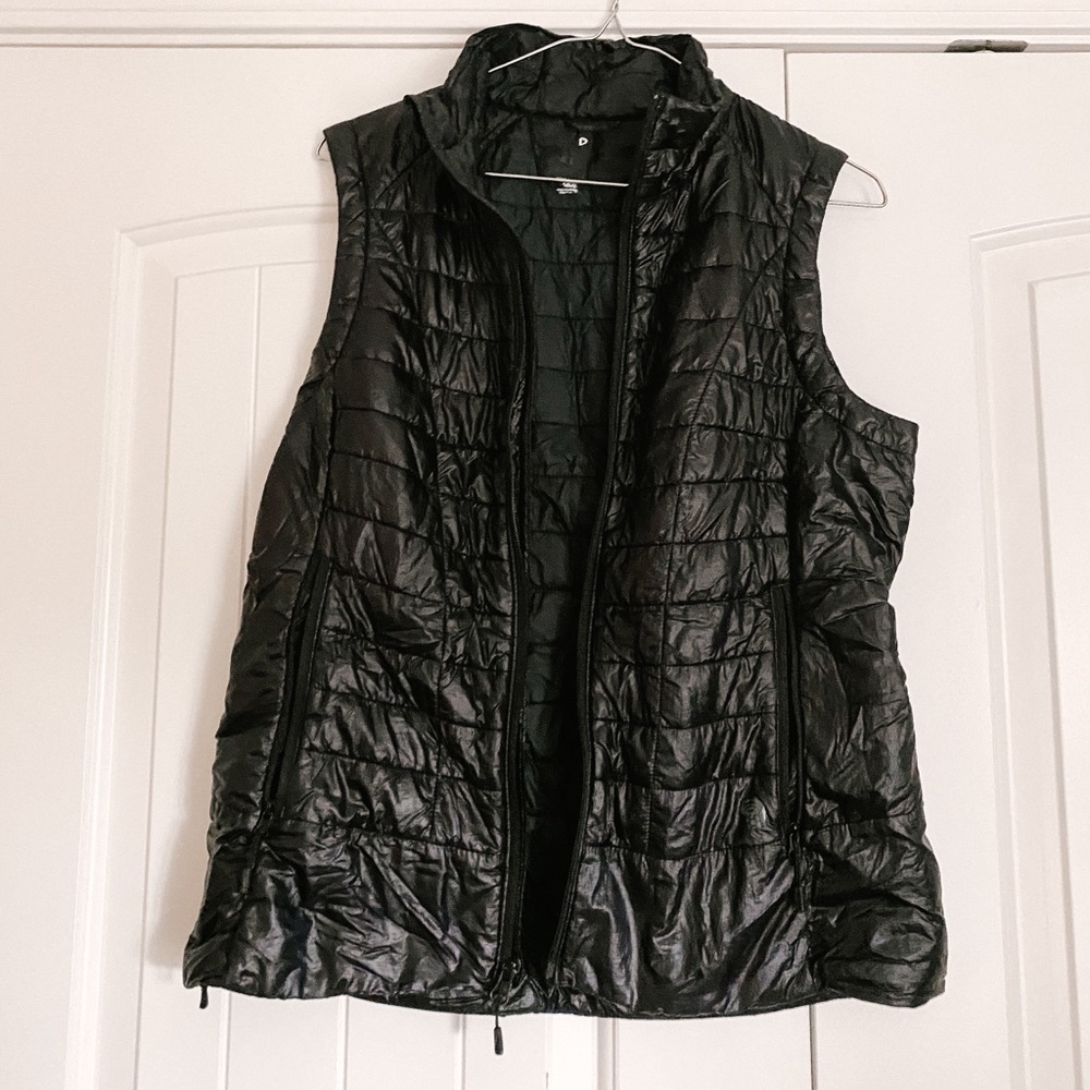 Mountain Hardwear Black Quilted Packable Puffer Vest